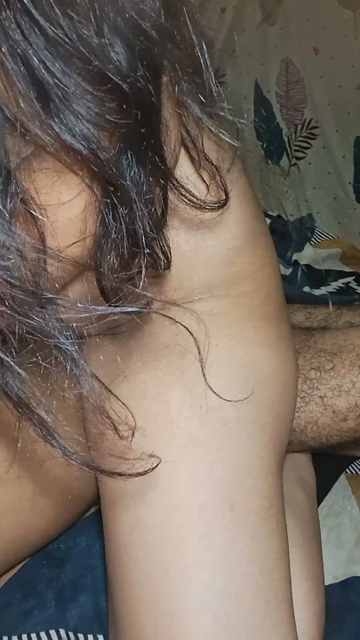 Etekli külotlu seks köy ateşli bhabhi Sunni sert sikme | Klip 2