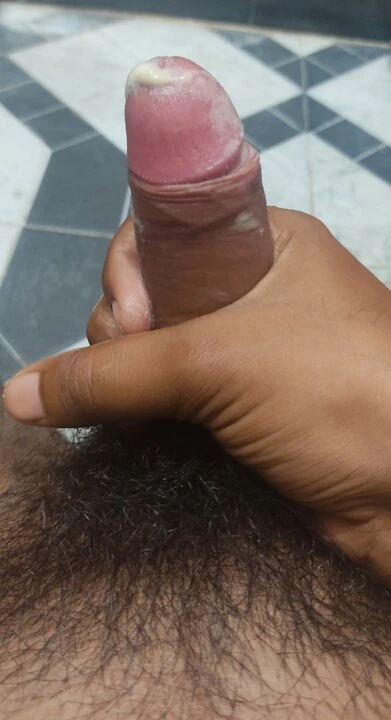 Delhi boy caught masturbating.