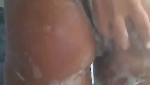 Dost canlısı pauliina, azgın göğüslerim ve büyük sm ile seksi görünüyor