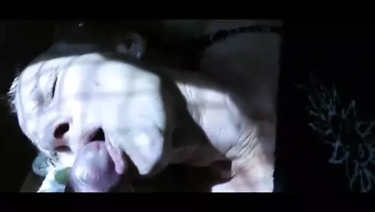 nine tutku ağız açık