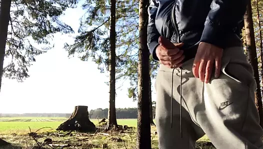 azgın adam oynar ile onun horoz içinde kamu ve boşalan