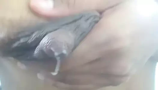 siyah sarkık sütlü göğüsleri