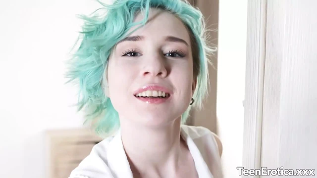Alice anal seks yapıyor glutton