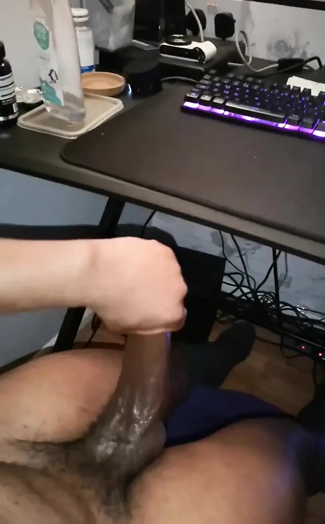 Gece geç saatlerde mastürbasyon. Amadeus Mode