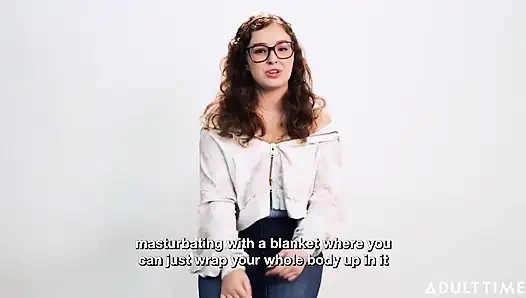 Leana Lovings birinin mastürbasyonunu izlediğini düşünüyor!