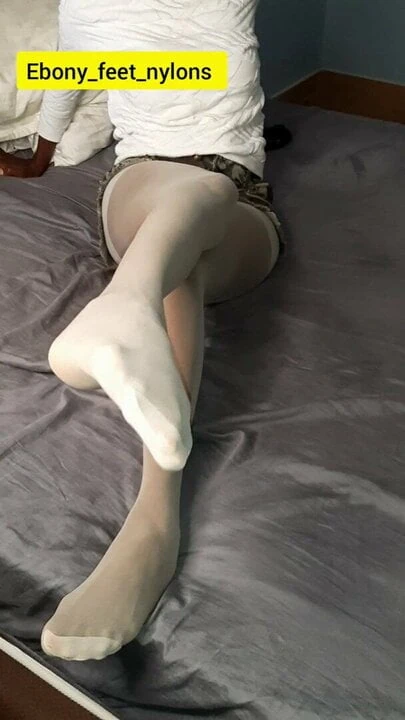 Güzel parlak beyaz külotlu çorap