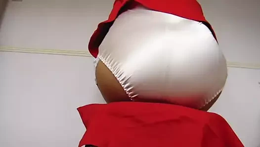 Kırmızı takım elbise pantolonu ve çorapları