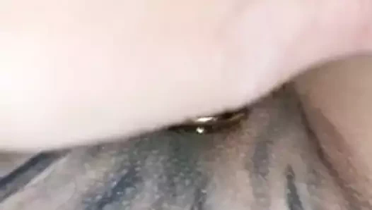 Nicht normal, das man so geil ist und immer an die Fotze mus