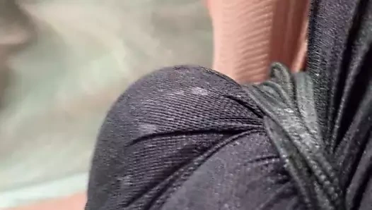 yalnız bekleyen içinde külot