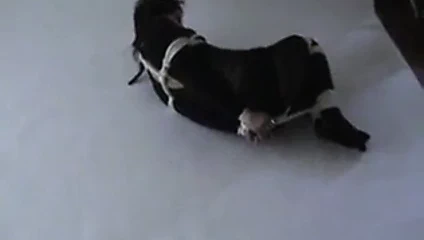 kedi kıyafeti içinde hogtied