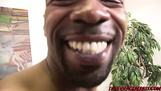 Jersey jaxin müzik kariyerine porno ile başlar