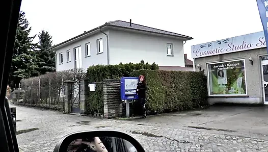 Güzel kızıl saçlı büyük götlü piliç amından sikiliyor