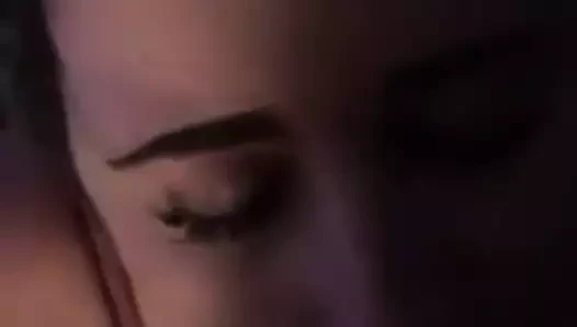 Ateşli tombul kız büyük memeli oral seks - amatör