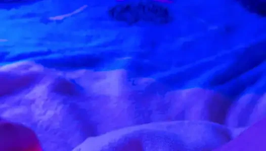 Sapık üniversiteli kız üvey babasını düşünerek amını sikiyor