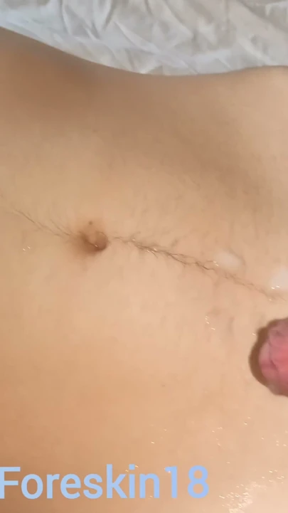 Ahlaksız, nazik bir öğrenci babasıyla ilk kez mastürbasyon öğrenir ve güçlü sperm parçalarını alır! | Klip 1