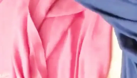 Hizmetçi maaşını artırma karşılığında patronuyla seks yapıyor Yohamedi