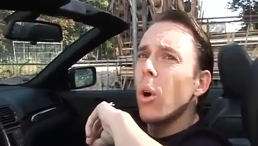 Pirsingli amcık Alman üvey anne üvey oğlunu memnun ediyor