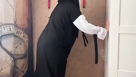 Mısırlı evli kadın yoga sırasında ıslak külot