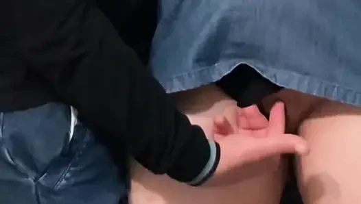 Vay be!! Seksi külotumda sapık yabancının eli