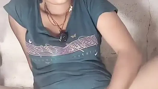 Desi djevojka u burru, 3 prsta vode od leće izašla su Hindi audio masturbacija
