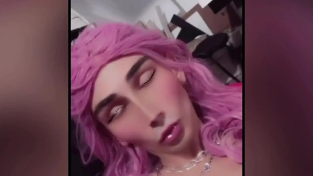 Kadın Kılıklı Lucy