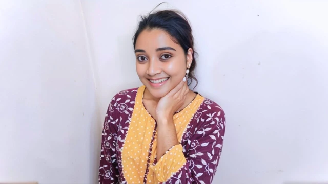 Ateşli güzel yengem bcz'iyle seks yapmamı teklif ediyor abim onu yatakta tatmin edemiyor