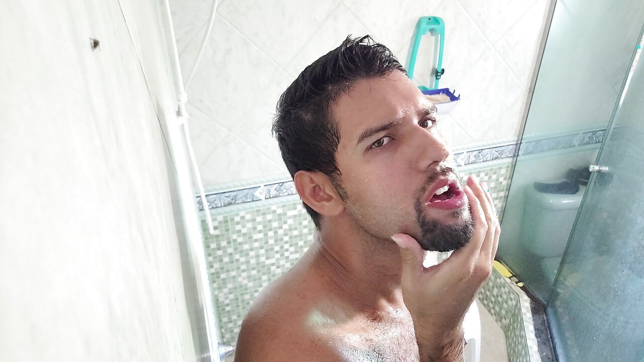 Playing with myself in the bathroom - Solo masturbation & wet finish