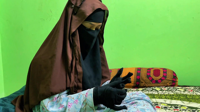 Niqab hookup - Hot asian girl shows her horny guy good hard sex