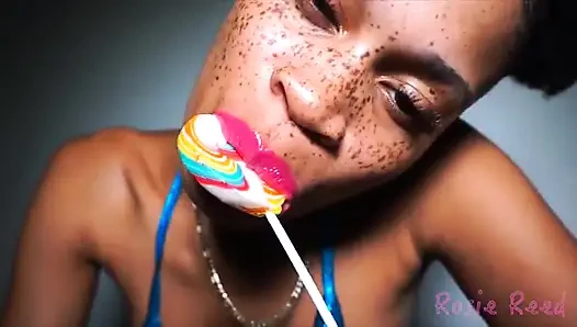 Parlak dudaklı lolly tarafından sikiliyor (standart tanım)