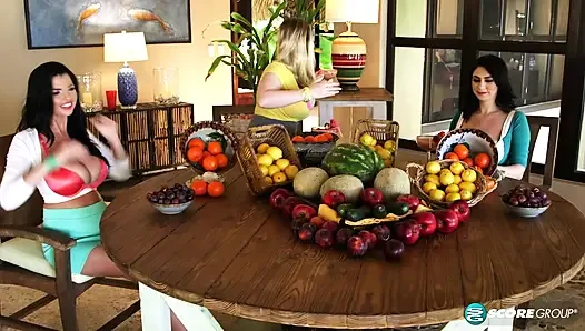 Meyve ile eğlence
