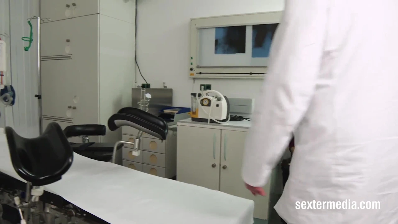 Doctor Treated in Sex Clinic Lulu Gun