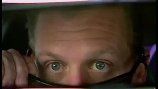 Adam limuzinde ateşli sarışınla seks yapıyor