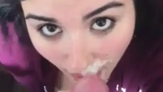 Güzel yüze boşalma