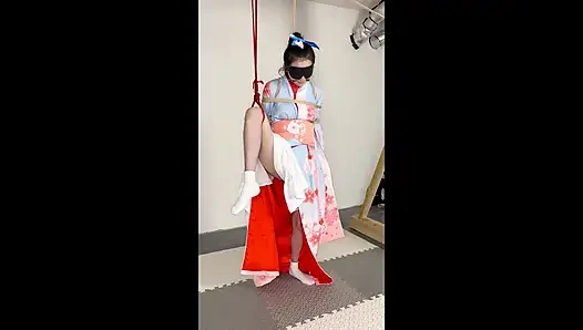 Güneşli bir günde kimono giymenin doruk versiyonu