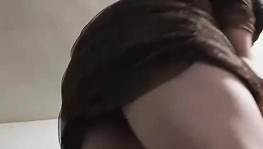 Elbisemin altında osurma ve mükemmel manzara