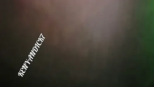 Akşam geç saatlerde erkek arkadaşım onu akşam yemeğinde ziyaret ettikten sonra yarağa biniyorum