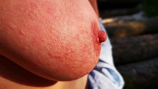 Isırgan ceza günü - eşek, göğüsler ve vajina halka açık - dc