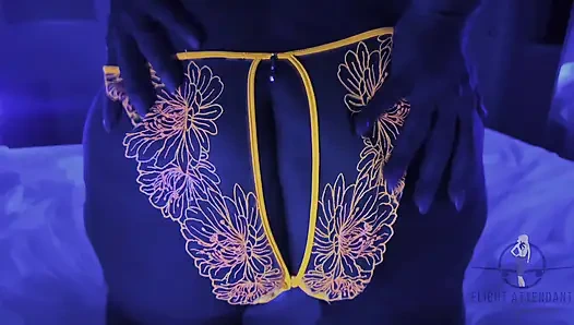 Işıklar Aşağı, Parlıyor