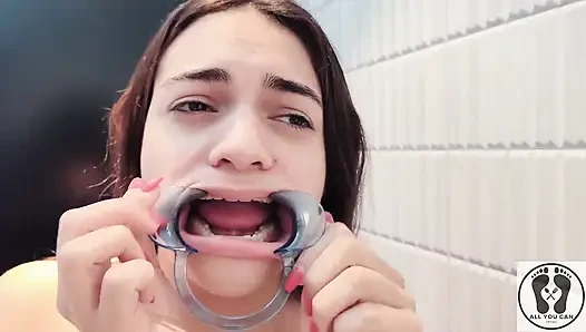 4k diş hijyen uzmanı rutin ağız fetişi yakın çekim çıplak