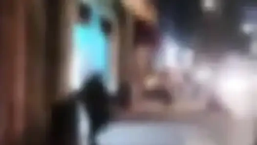 Fabi miss hot- dürtüye dayanamıyorum ve sonunda banyoya geliyorum