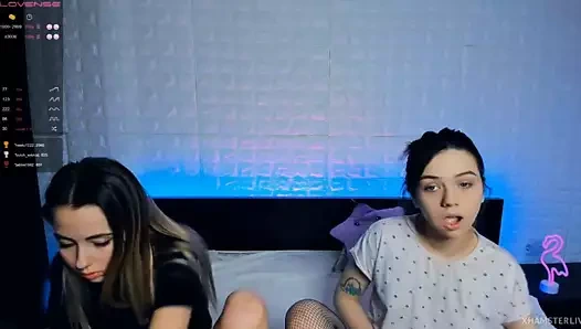 Rus lezbiyen okşamak kedi