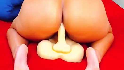 Quiero sentarme en tu polla así