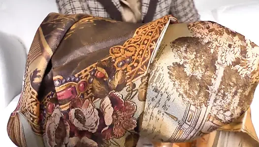 İpek Atkıma Boşalma, Lady Victoria Valente