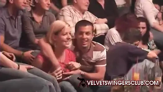 Kadife eş değiştirenler kulübü - Prag'daki kulüpte özel parti