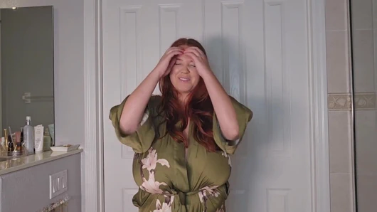 Üvey anne ile banyo zamanı bakış açısı mastürbasyon ve yutma