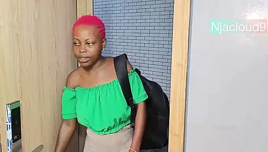 Bütün Gün Süren Iş Stresi Sonrası Bana Gelen Karşılama