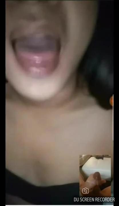Ladyboy kamera seksi