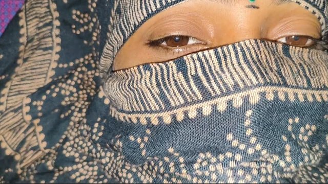 Девушка дези Telugu трахается с другом