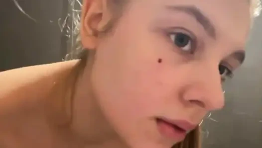 My trainer fucking me in the gym