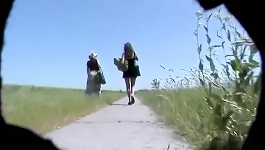 Anne Kız Dışarıda Anal Seks Dildo Ile